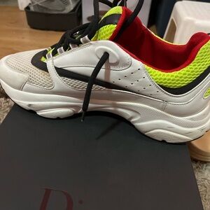Dior b22s